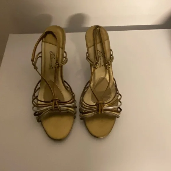 Sandals - Picture 5 of 5